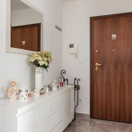 Gasthuis Deluxe Manuela With Balcony Center Split