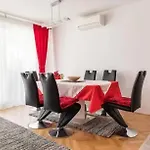 Affittacamere Deluxe Manuela With Balcony Center 3*