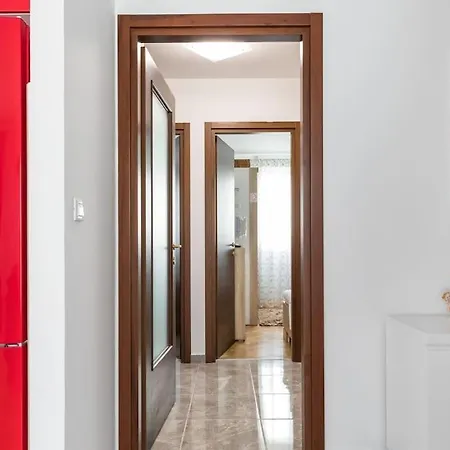 Pensionat Deluxe Manuela With Balcony Center Split