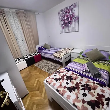 Pensionat Deluxe Manuela With Balcony Center Split
