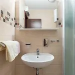 בית הארחה Deluxe Manuela With Balcony Center 3*