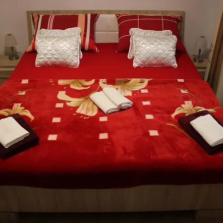 Gasthuis Deluxe Manuela With Balcony Center Split