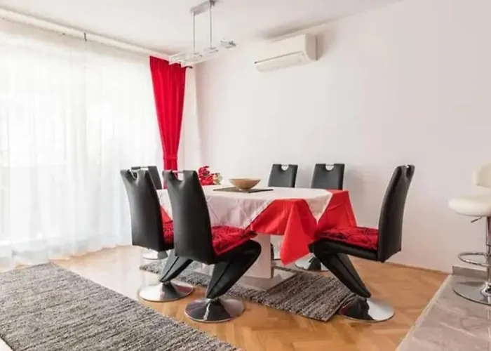 Gasthuis Deluxe Manuela With Balcony Center 3*